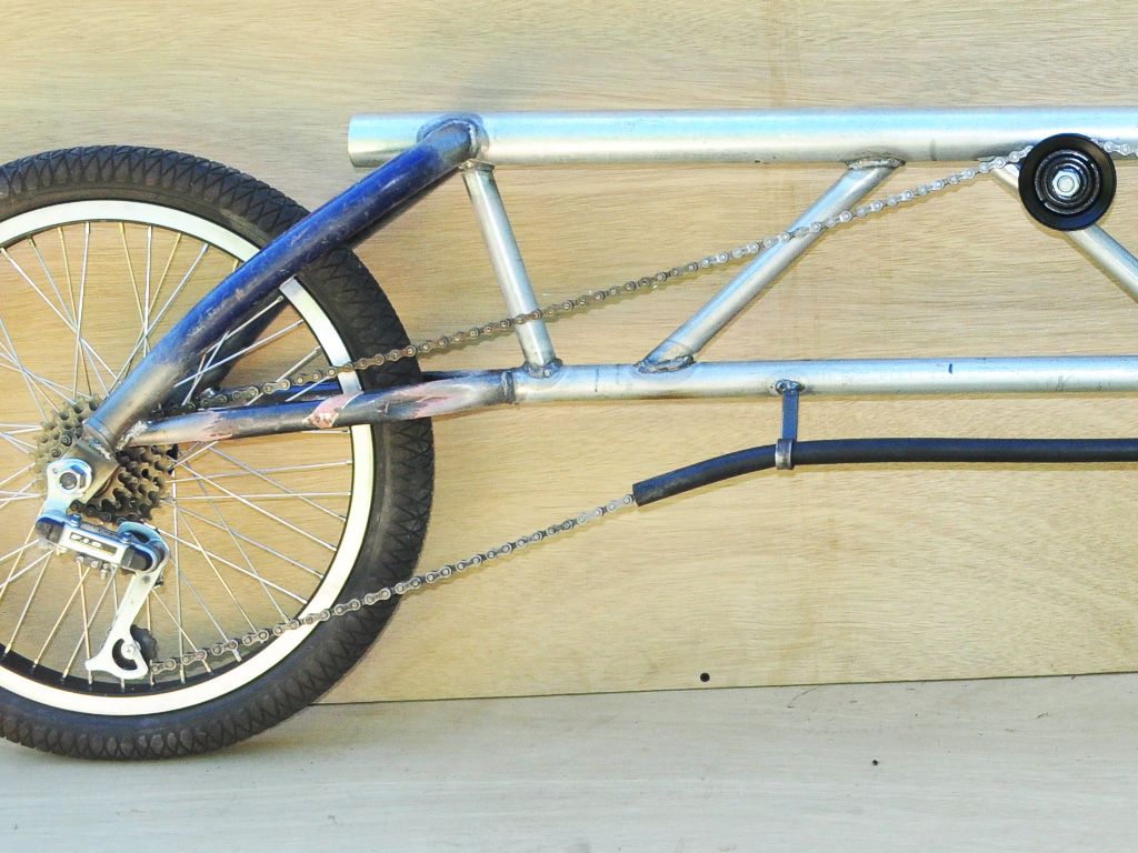 Transporter Cargo Bike - chain guide tube